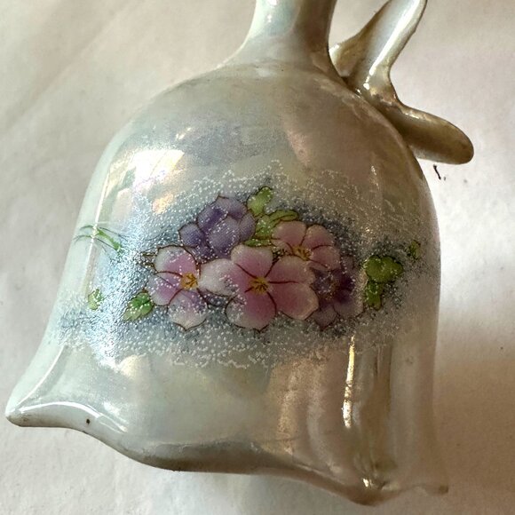 Lot of 5 Various Collectible Bells 4 Porcelain/Ceramic one Brass/Wood - Picture 6 of 12